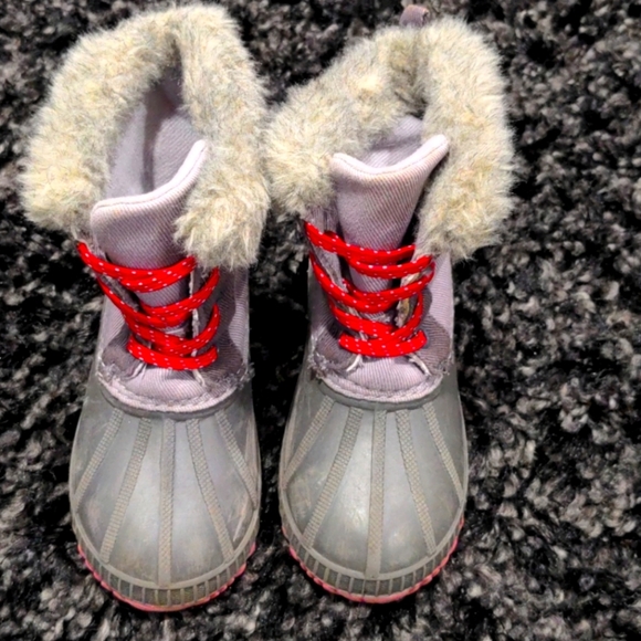 Old Navy Other - Snow boots